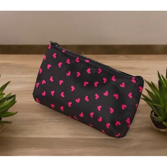 Small Hearts Zipper Makeup Bag - Picture 3 of 5